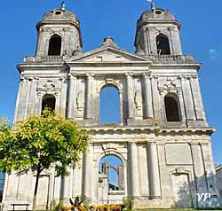 Tours de l ancienne eglise de StJdY ( StJdY_facebook )